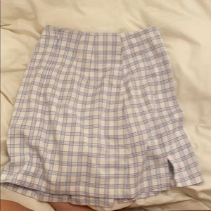 Brandy melville skirt (never worn)